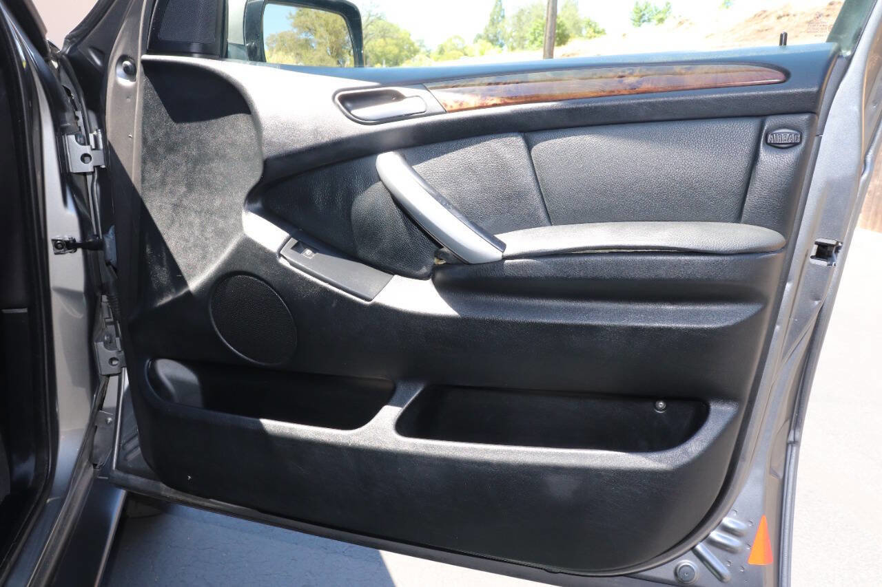 Used 2005 BMW X5 3.0i image 30