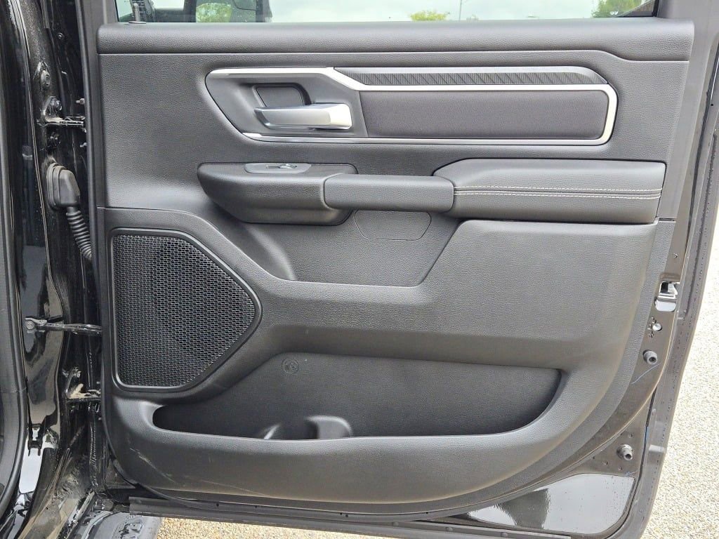 New 2026 RAM 1500 Big Horn AWD/4WD image 13