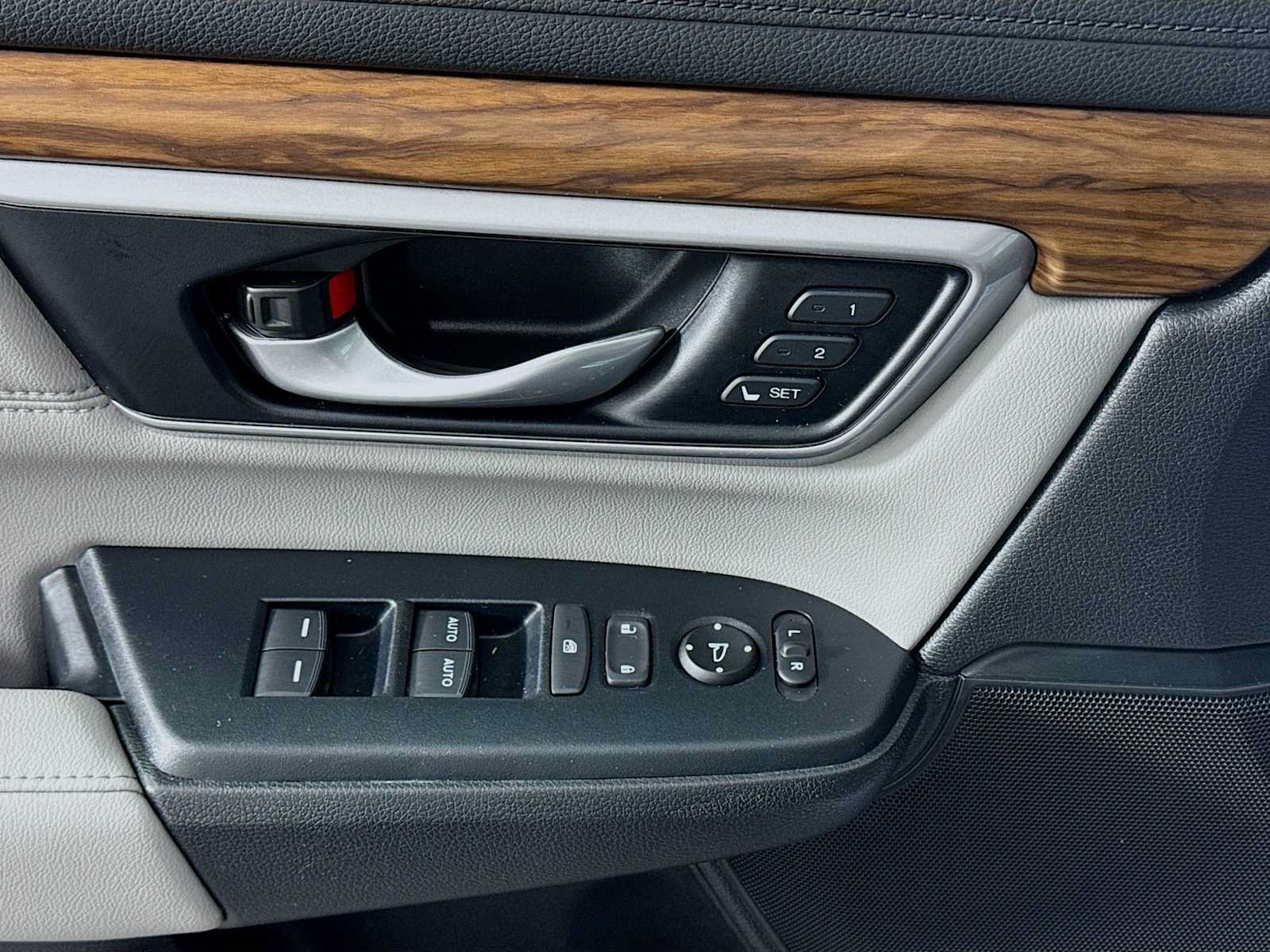 Used 2022 Honda CR-V EX-L image 17