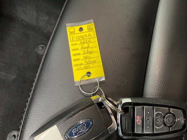 Used 2024 Ford Edge SEL w/ Convenience Package AWD/4WD image 17