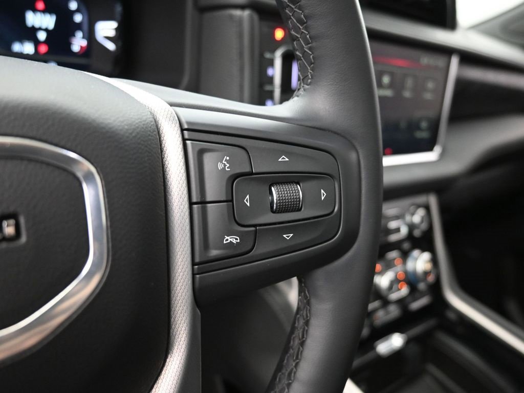 Used 2023 GMC Yukon Denali image 30