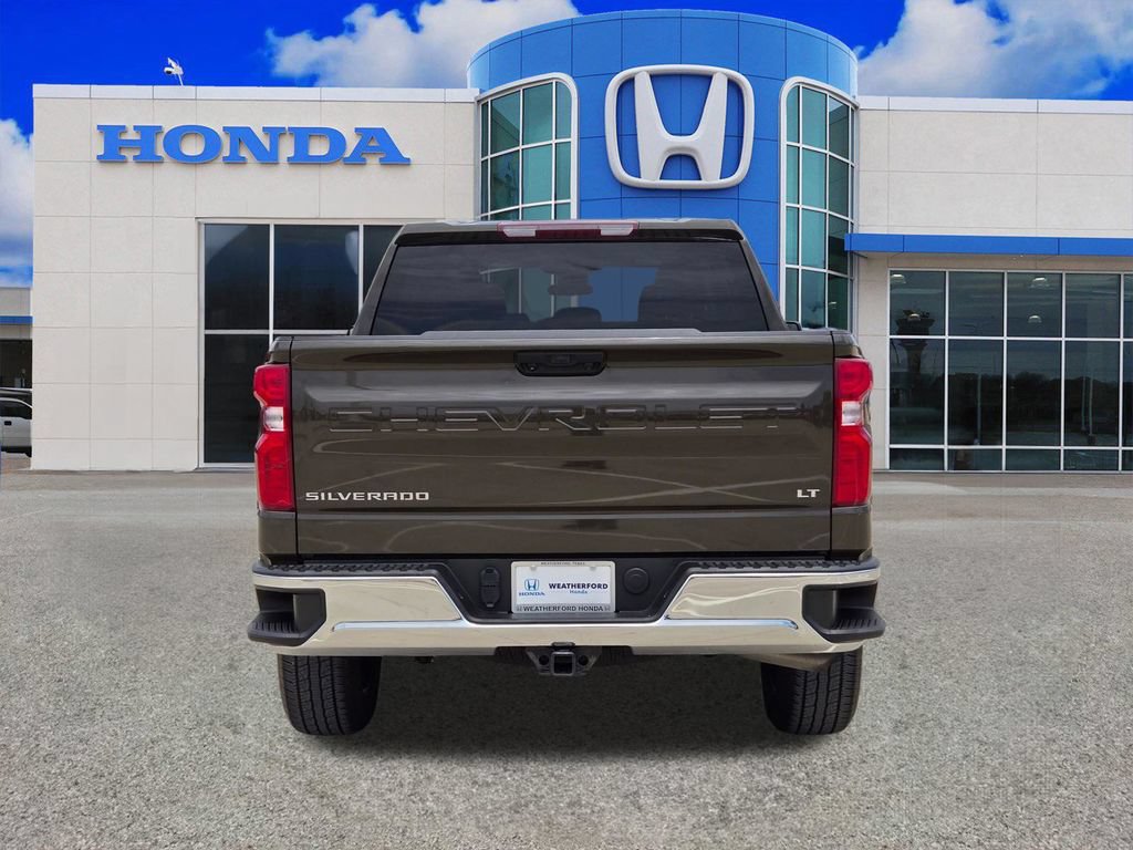 Used 2023 Chevrolet Silverado 1500 LT AWD/4WD image 4