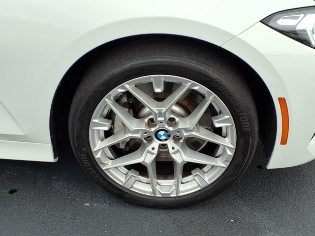 Used 2025 BMW 330i xDrive Sedan AWD/4WD image 33