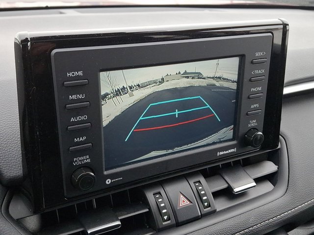 Used 2022 Toyota RAV4 XLE Premium image 17