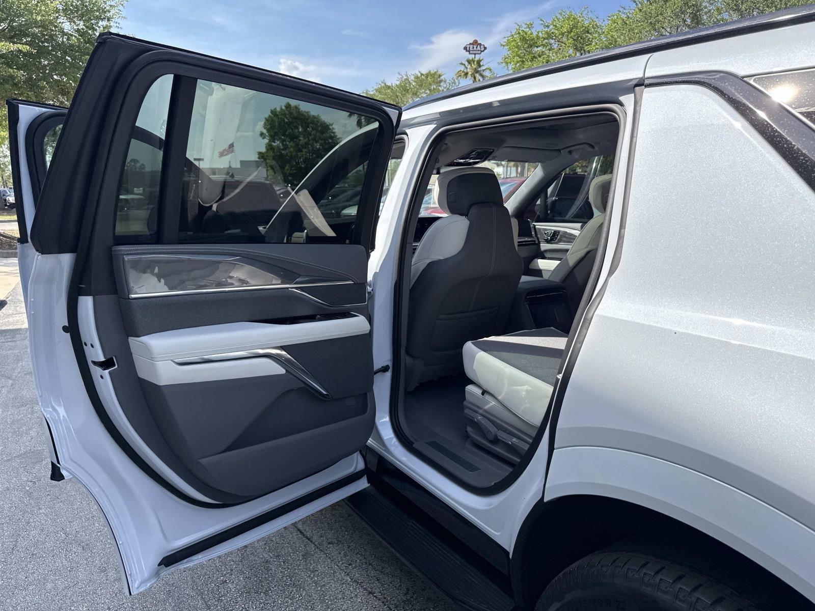 New 2026 Cadillac Escalade IQL Sport 1 w/ LPO, Floor Liner Package AWD/4WD image 13