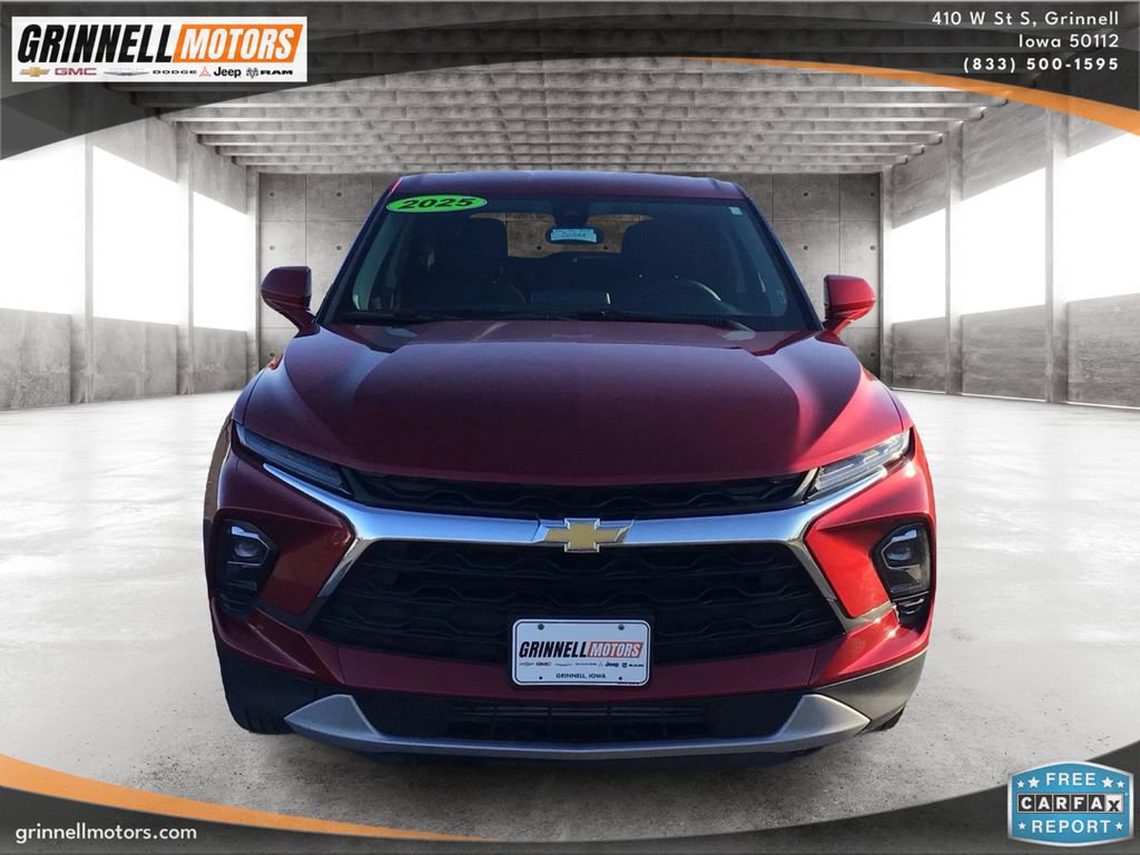 Used 2025 Chevrolet Blazer LT image 2
