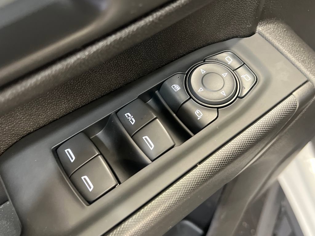 Used 2024 Chevrolet Silverado 2500 Custom w/ Custom Value Package image 35