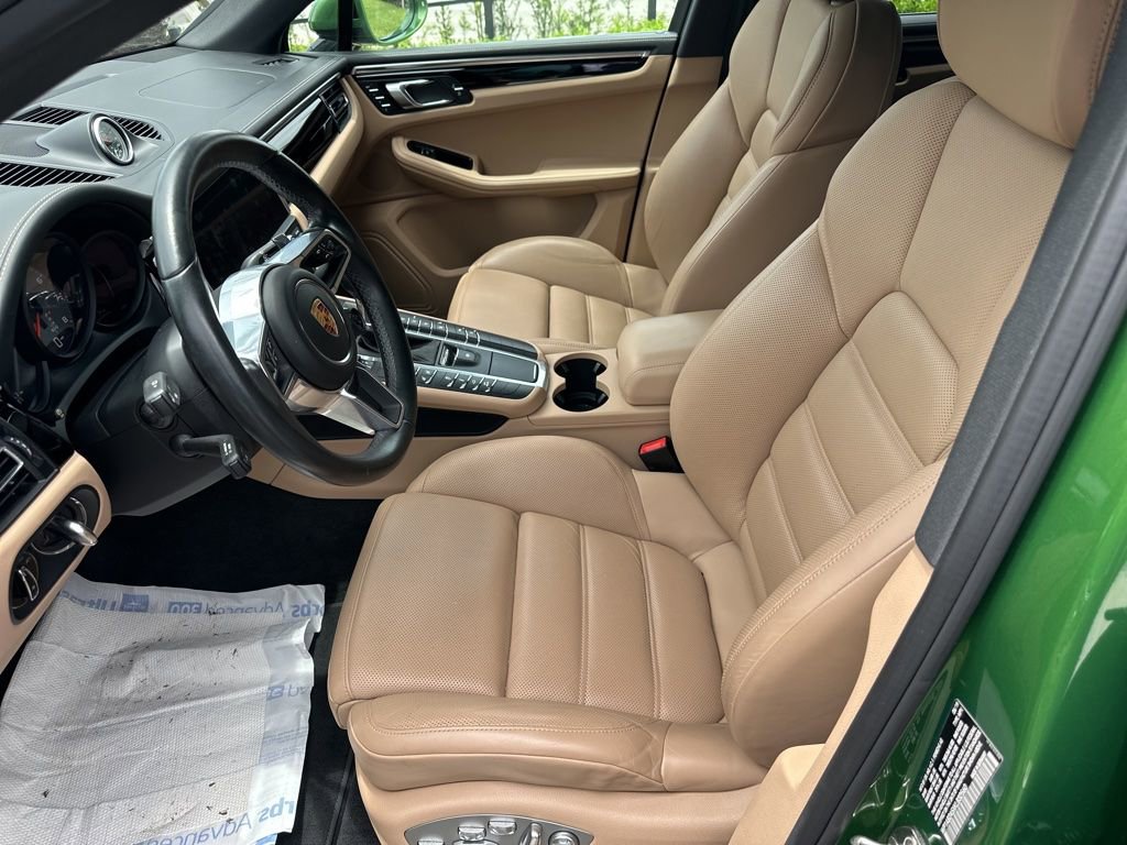 Certified 2019 Porsche Macan S AWD/4WD image 2
