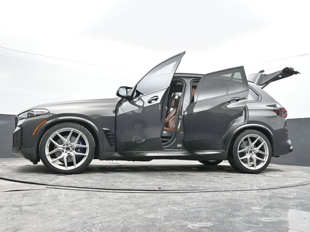 Used 2024 BMW X5 M60i AWD/4WD image 68
