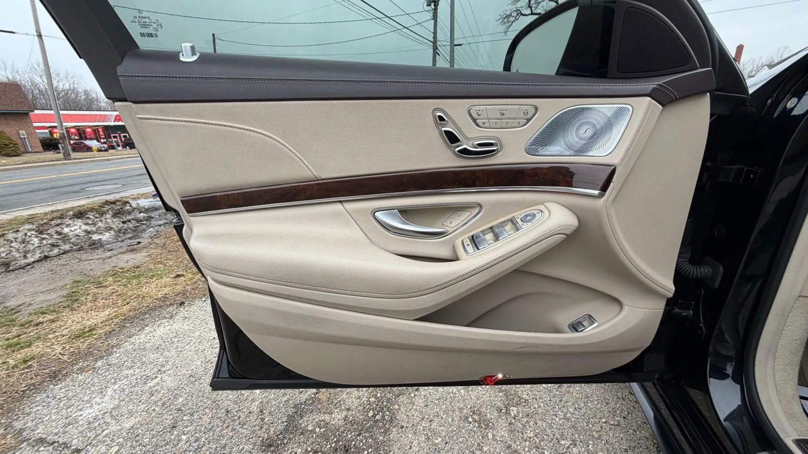 Used 2015 Mercedes-Benz S 550 4MATIC Sedan image 17