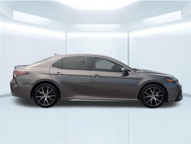 Used 2024 Toyota Camry SE w/ Convenience Package FWD image 7