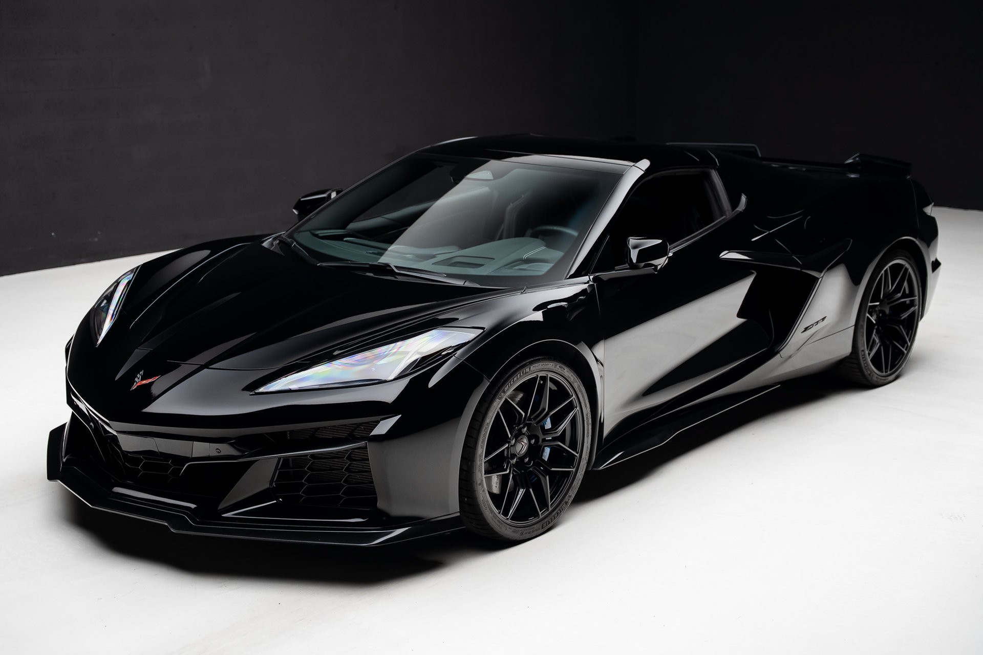 Used 2024 Chevrolet Corvette Z06 RWD image 5