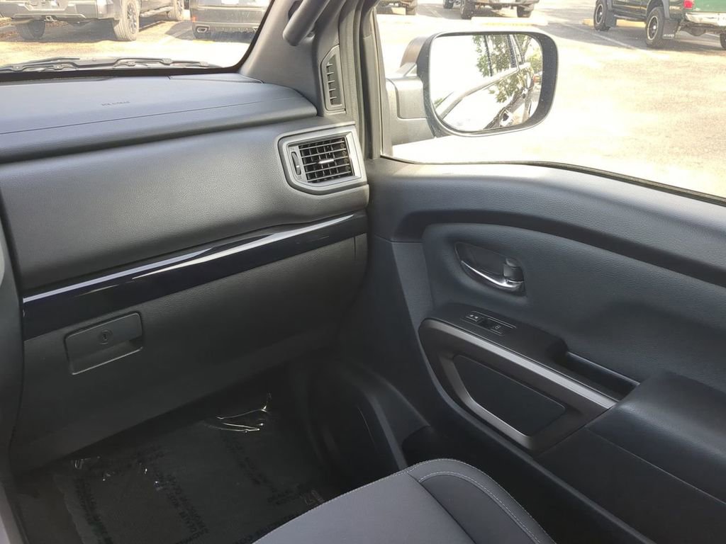 Used 2024 Nissan Titan SV w/ SV Bronze Edition Package RWD image 17