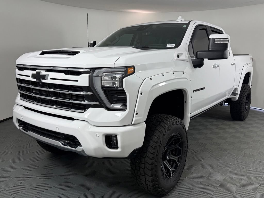 Used 2025 Chevrolet Silverado 2500 LTZ w/ LTZ Premium Package AWD/4WD image 1
