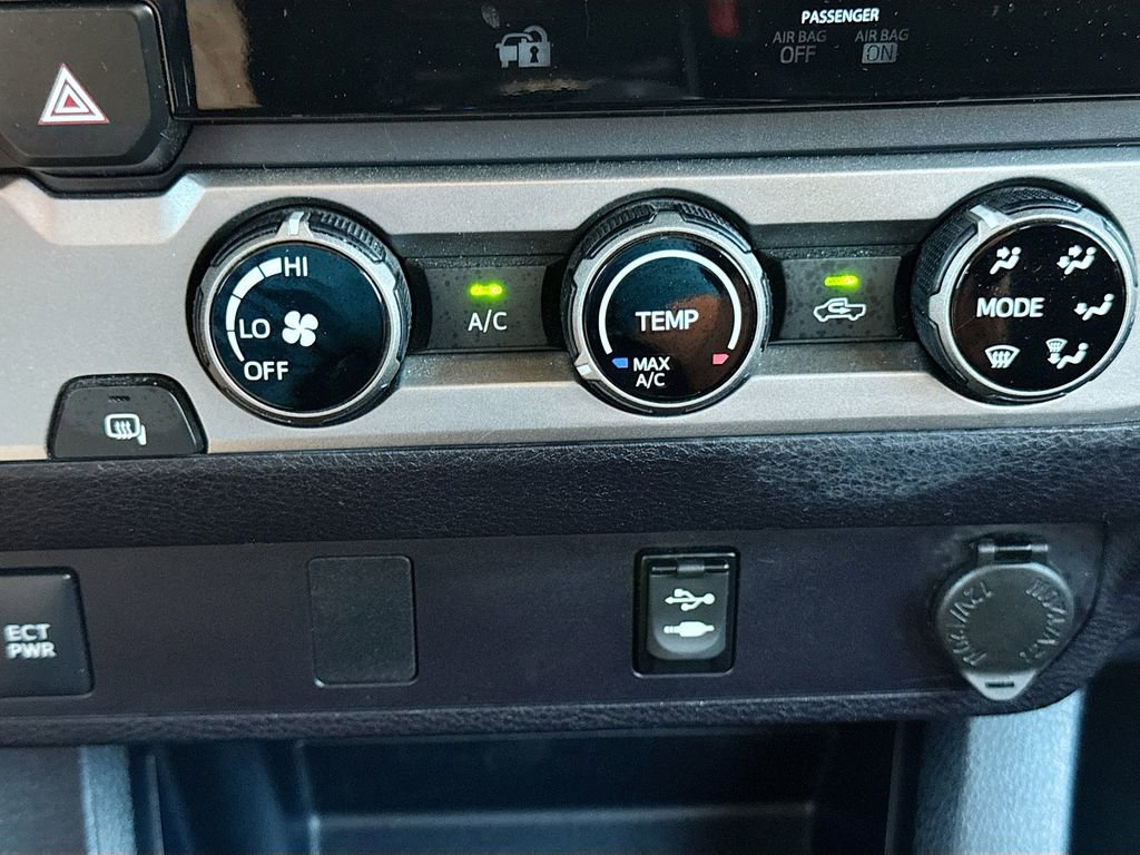 Used 2017 Toyota Tacoma SR5 image 17