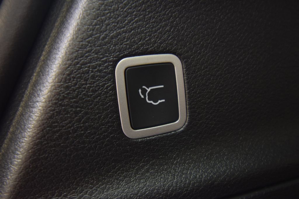 New 2026 Chrysler Pacifica Pinnacle w/ Trailer Tow Group image 45