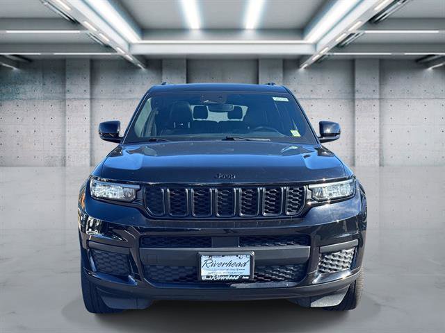 Used 2023 Jeep Grand Cherokee L Laredo image 2