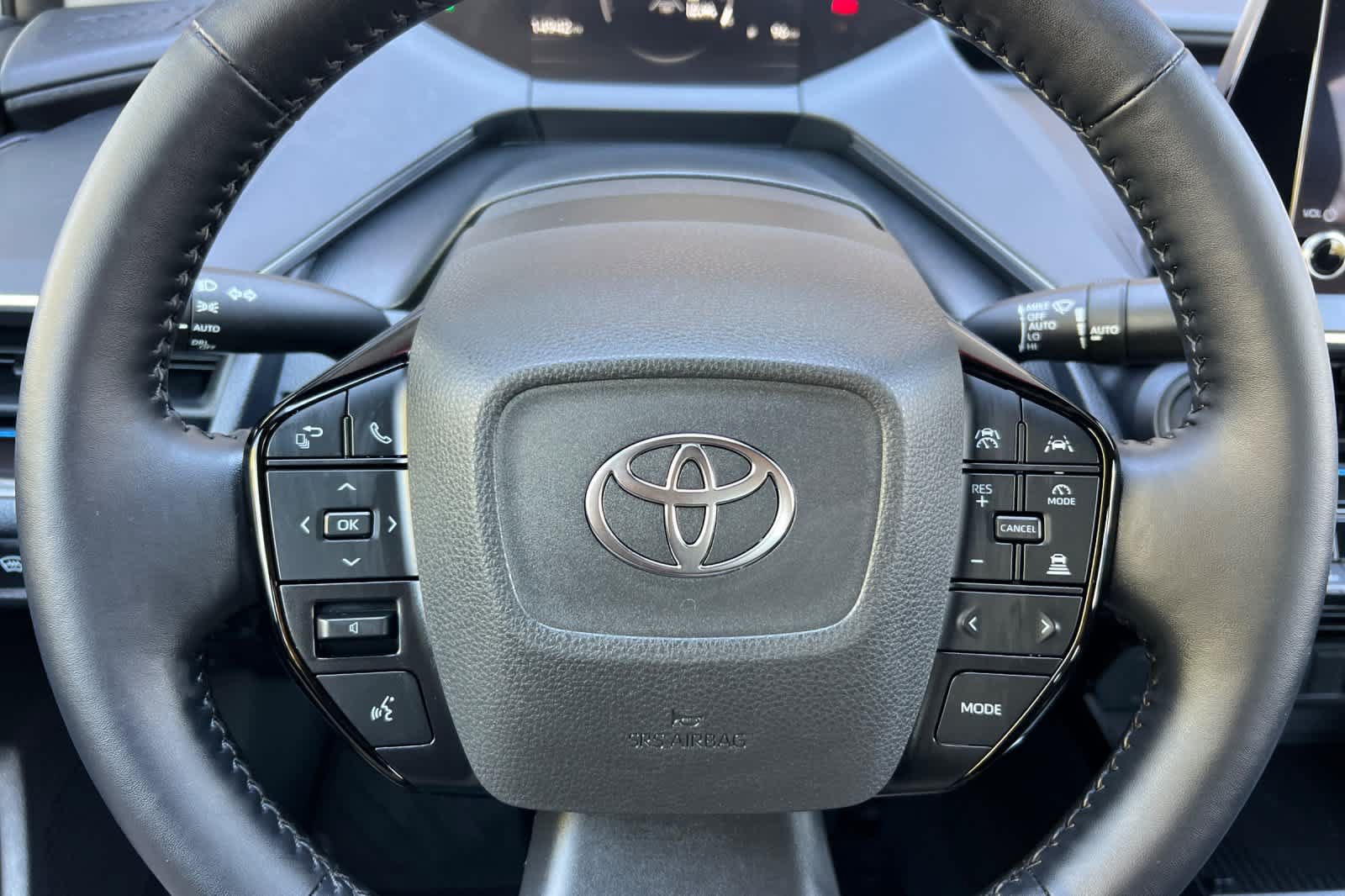 Certified 2026 Toyota Prius FWD image 24