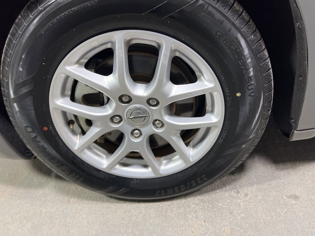 Used 2023 Chrysler Pacifica Touring-L image 35