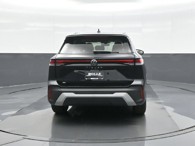 New 2026 Volkswagen Tiguan SE FWD image 6