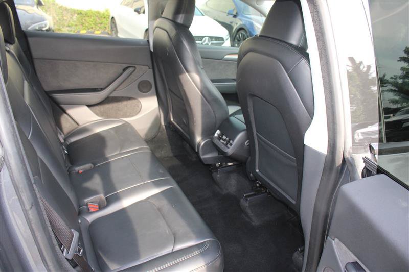 Used 2023 Tesla Model Y Long Range AWD/4WD image 11