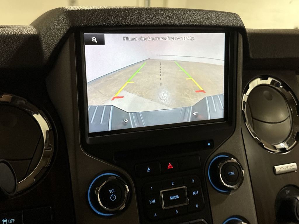 Used 2015 Ford F250 Lariat w/ Lariat Interior Package image 15