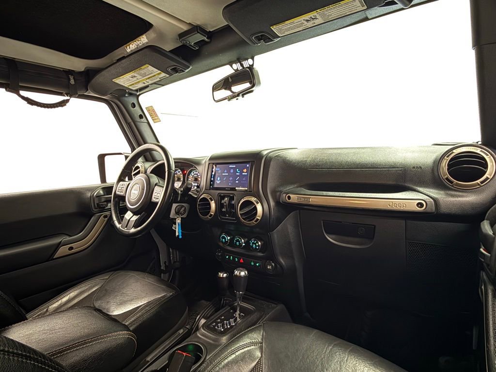 Used 2017 Jeep Wrangler Unlimited Sahara image 22