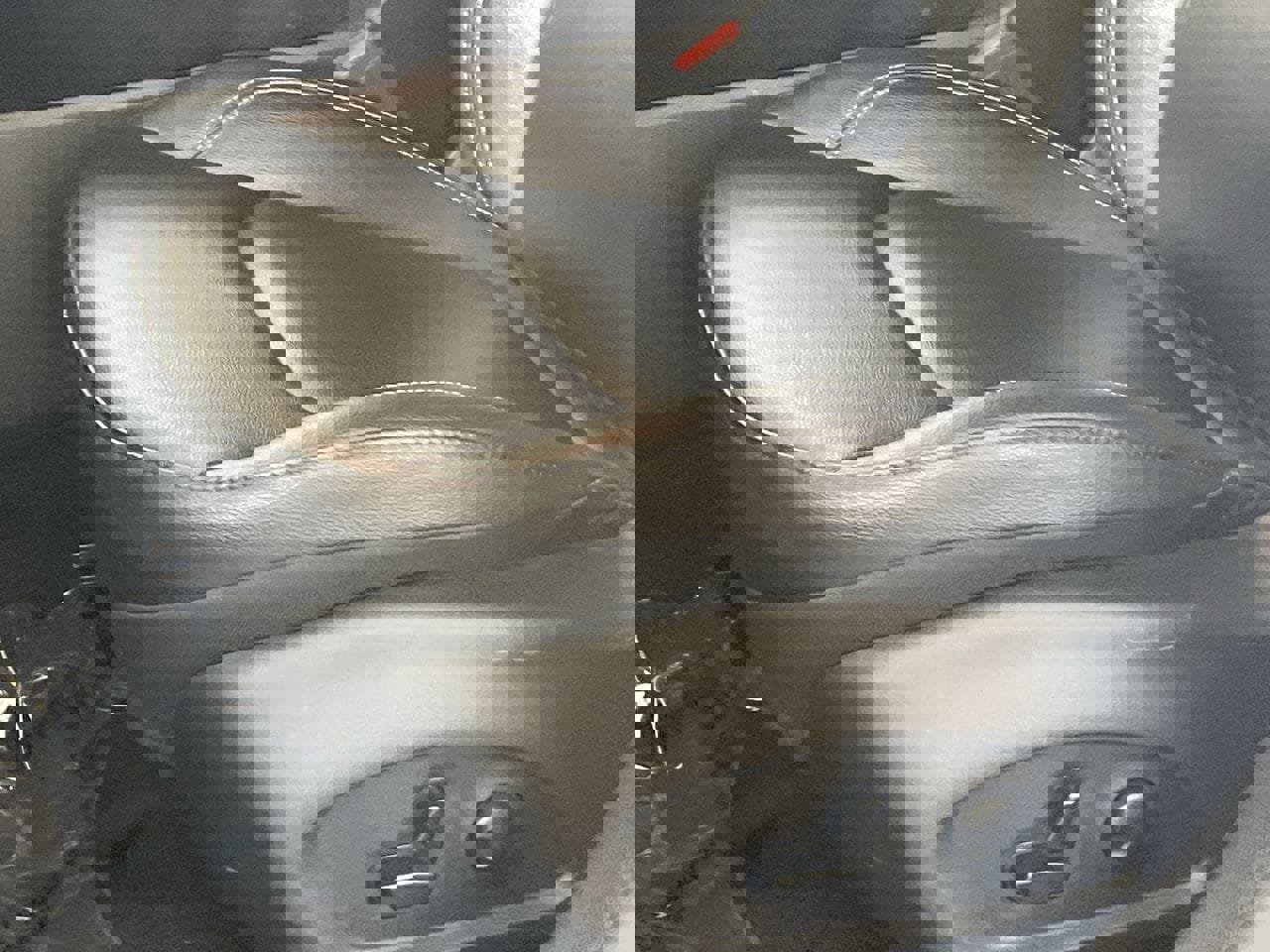 Used 2025 Jeep Compass Limited image 17