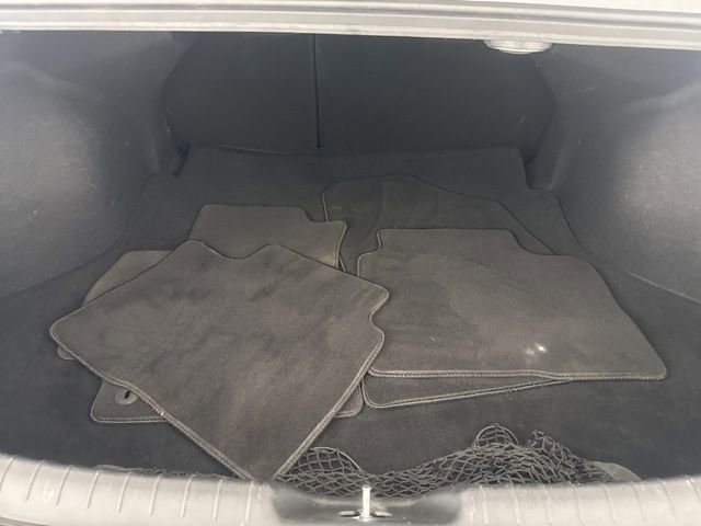 Used 2024 Hyundai Elantra Limited image 28