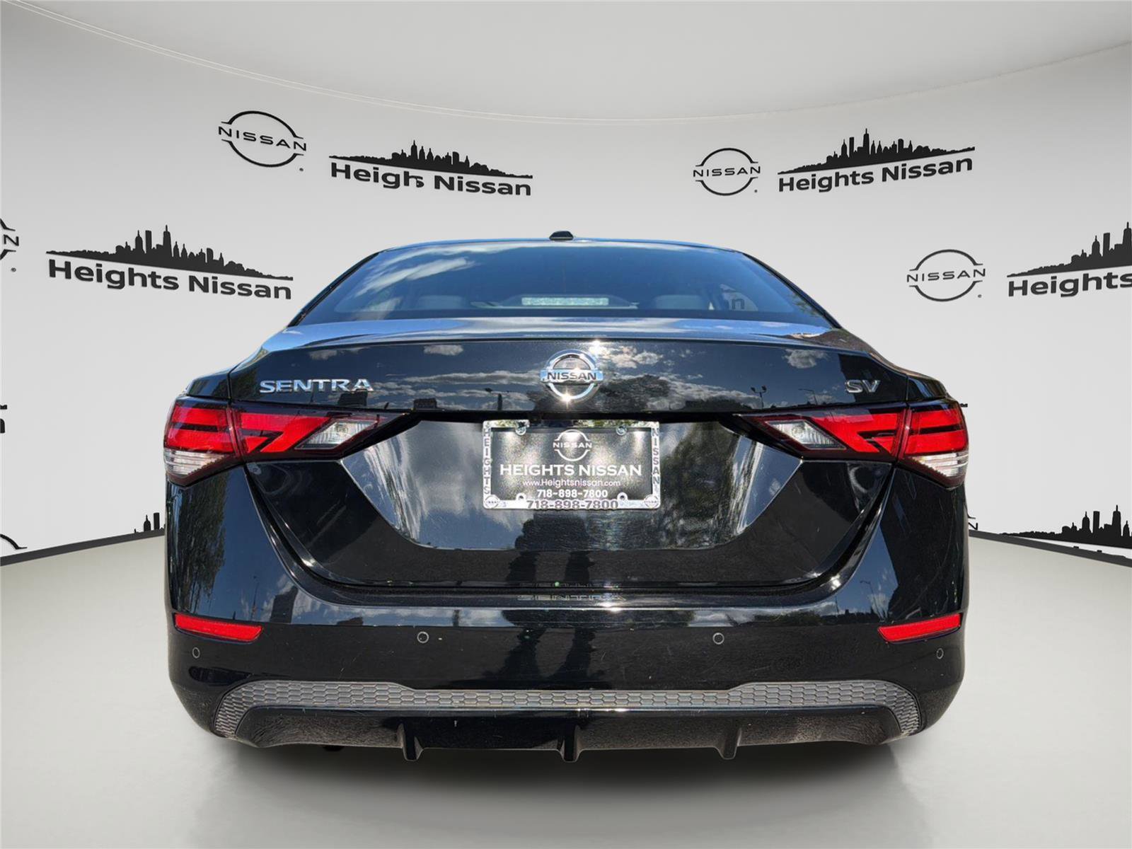 Used 2023 Nissan Sentra SV FWD image 4