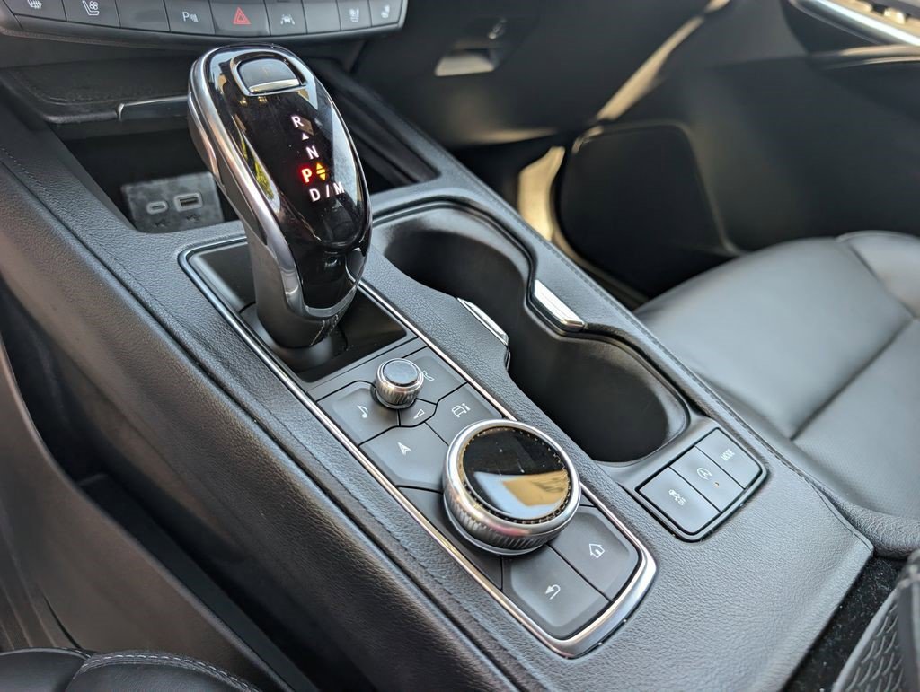 Certified 2025 Cadillac XT4 Premium Luxury AWD/4WD image 28