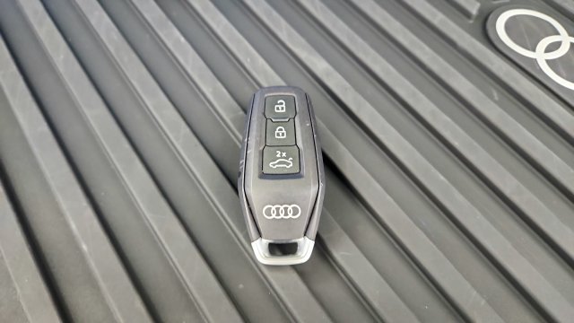 Used 2025 Audi SQ5 Premium Plus AWD/4WD image 79