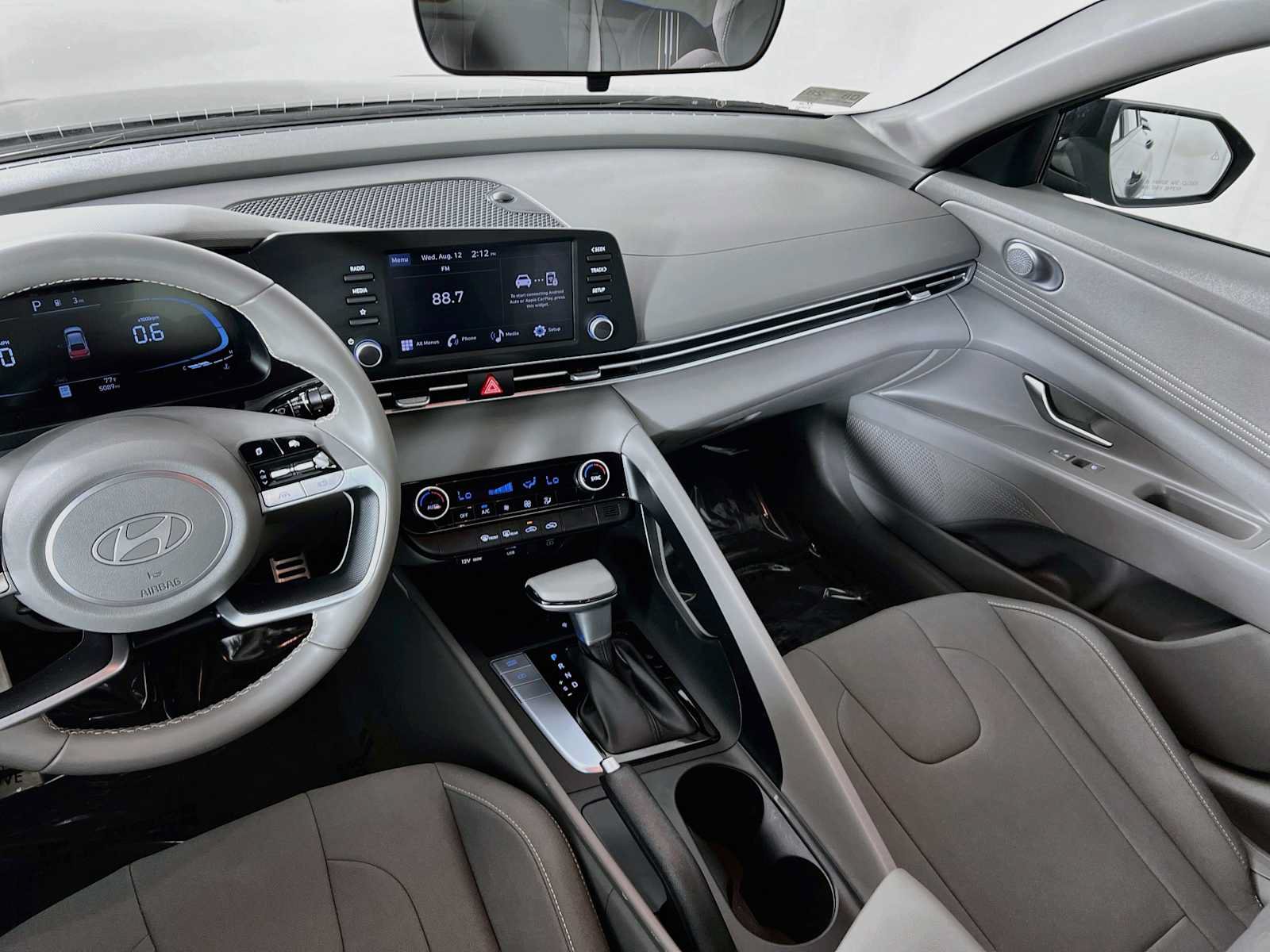 Certified 2025 Hyundai Elantra Sport FWD image 23