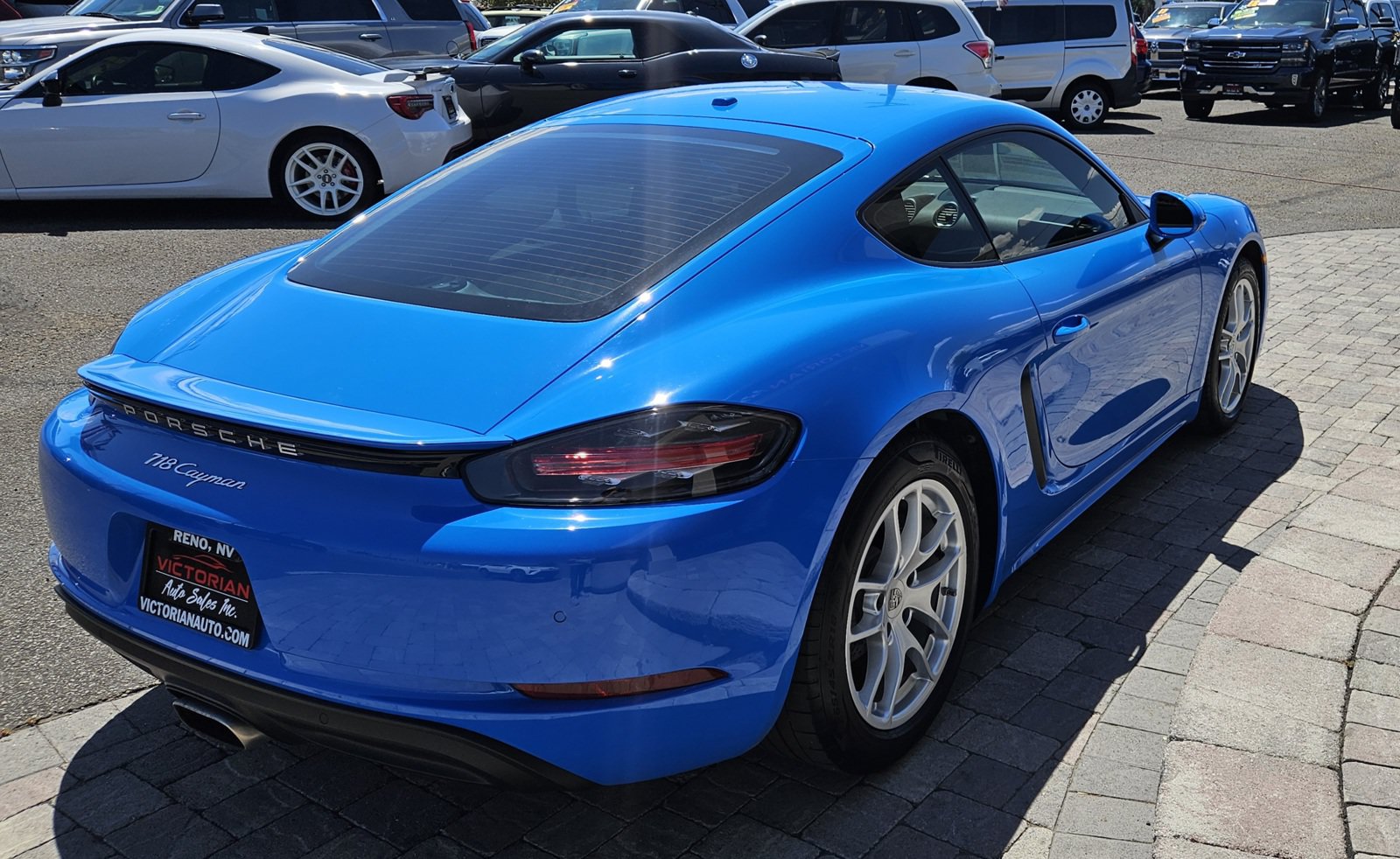 Used 2022 Porsche 718 Cayman RWD image 5