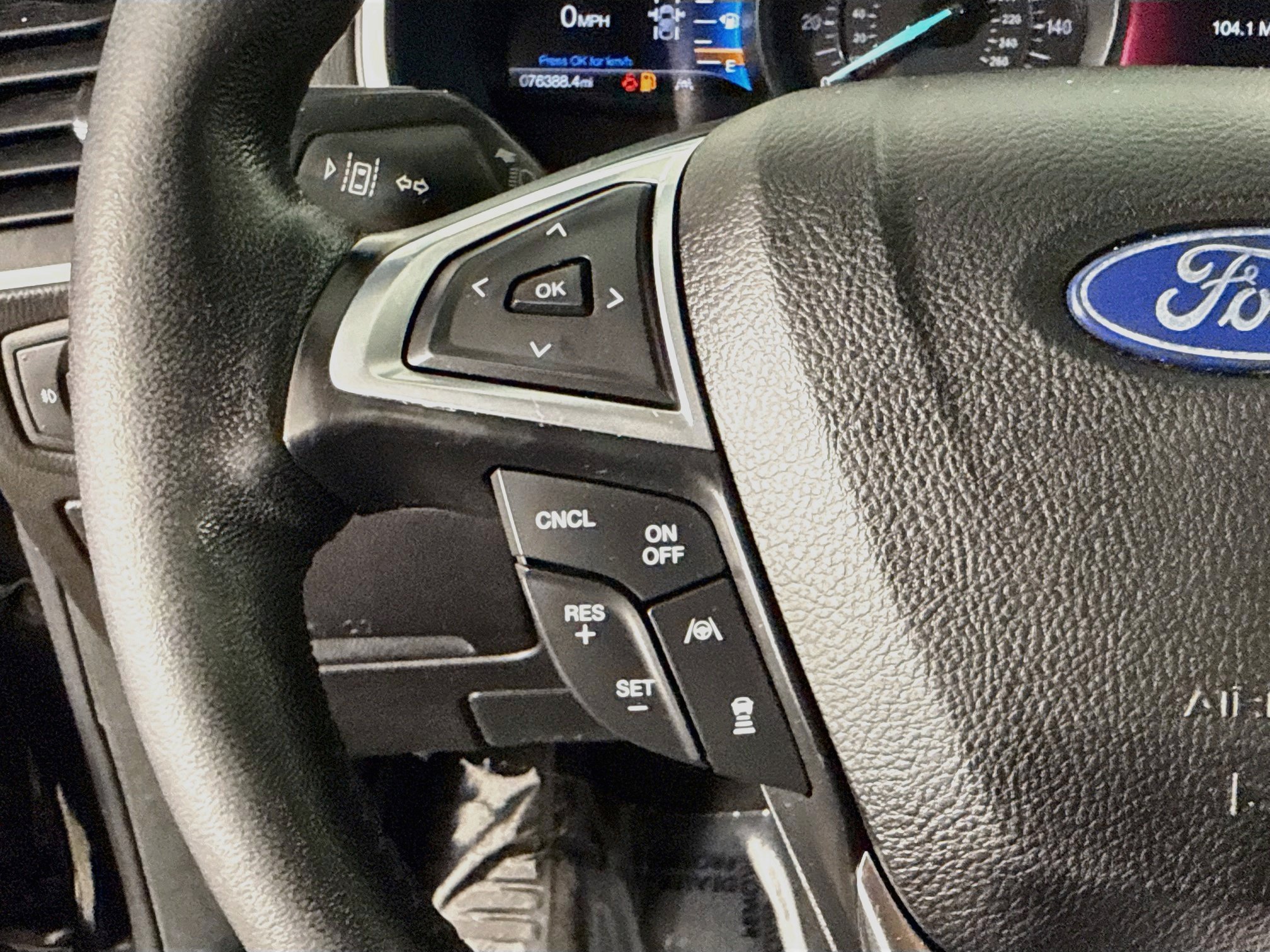 Used 2020 Ford Edge SEL w/ Convenience Package FWD image 14