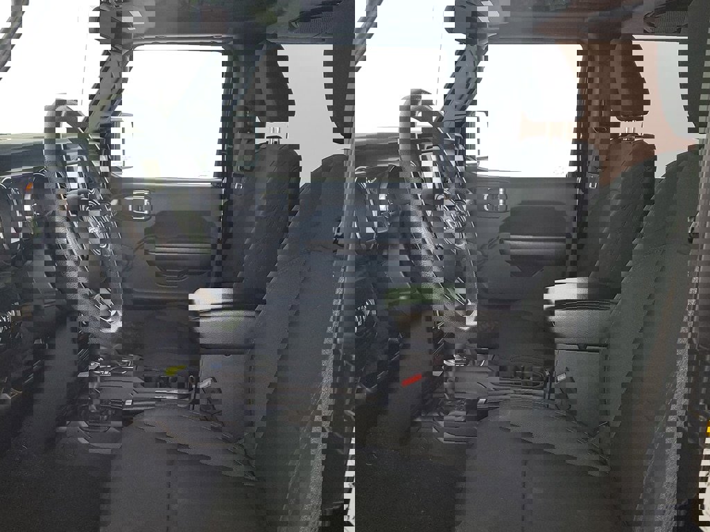 Used 2018 Jeep Wrangler Sport image 14