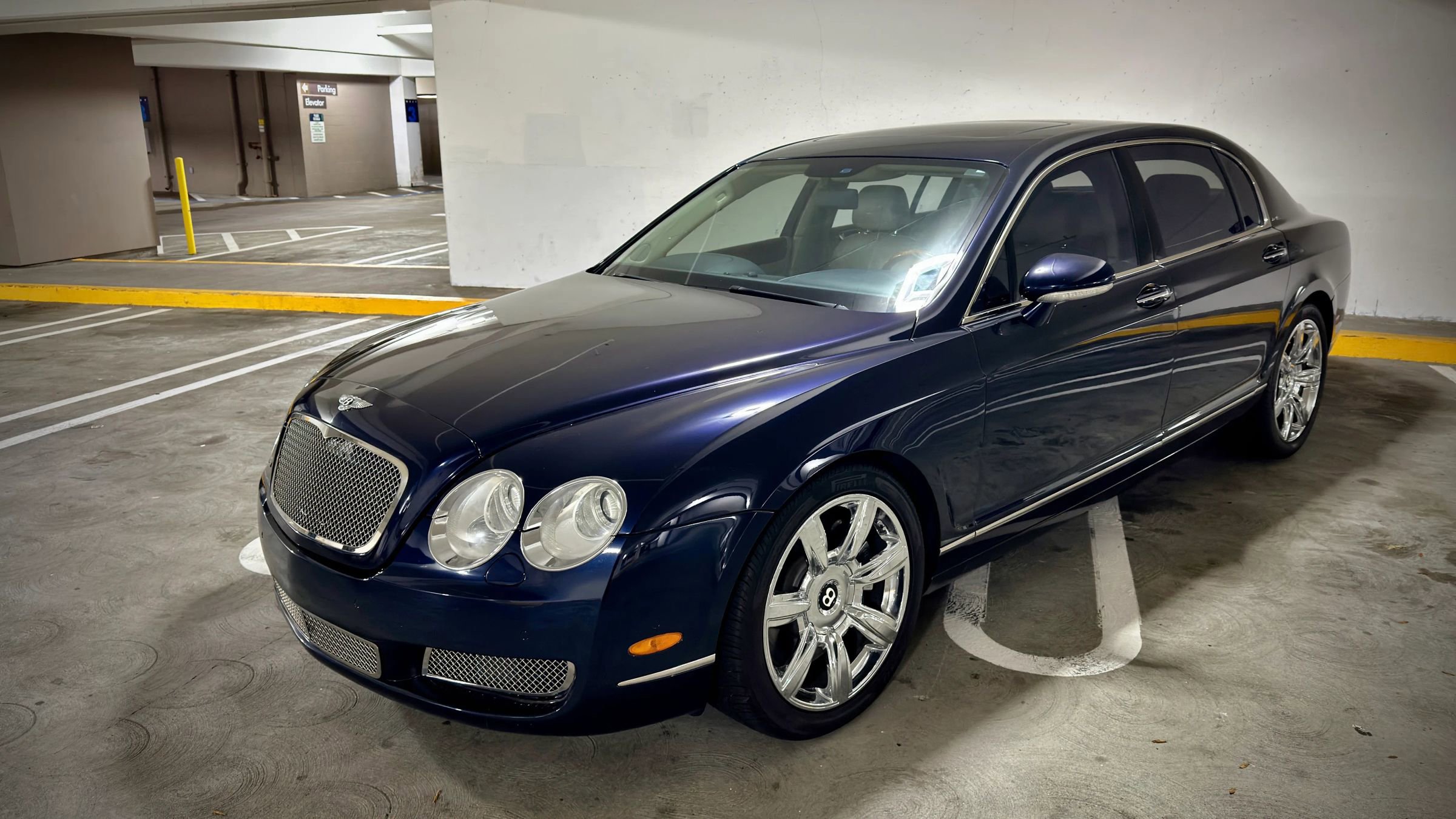 Used 2007 Bentley Flying Spur Flying Spur image 2