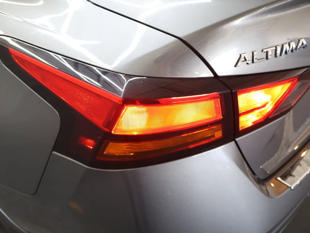 Used 2022 Nissan Altima 2.0 SR image 26