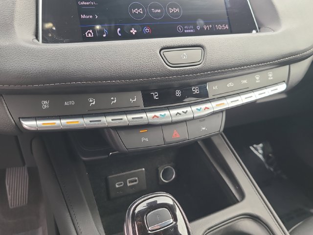 Used 2023 Cadillac XT4 Premium Luxury FWD image 34