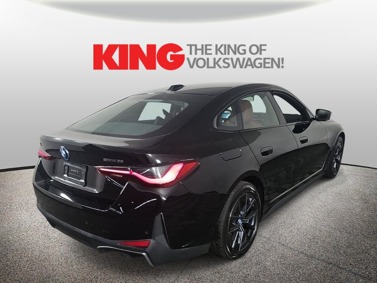 Used 2023 BMW i4 eDrive35 w/ Premium Package RWD image 4