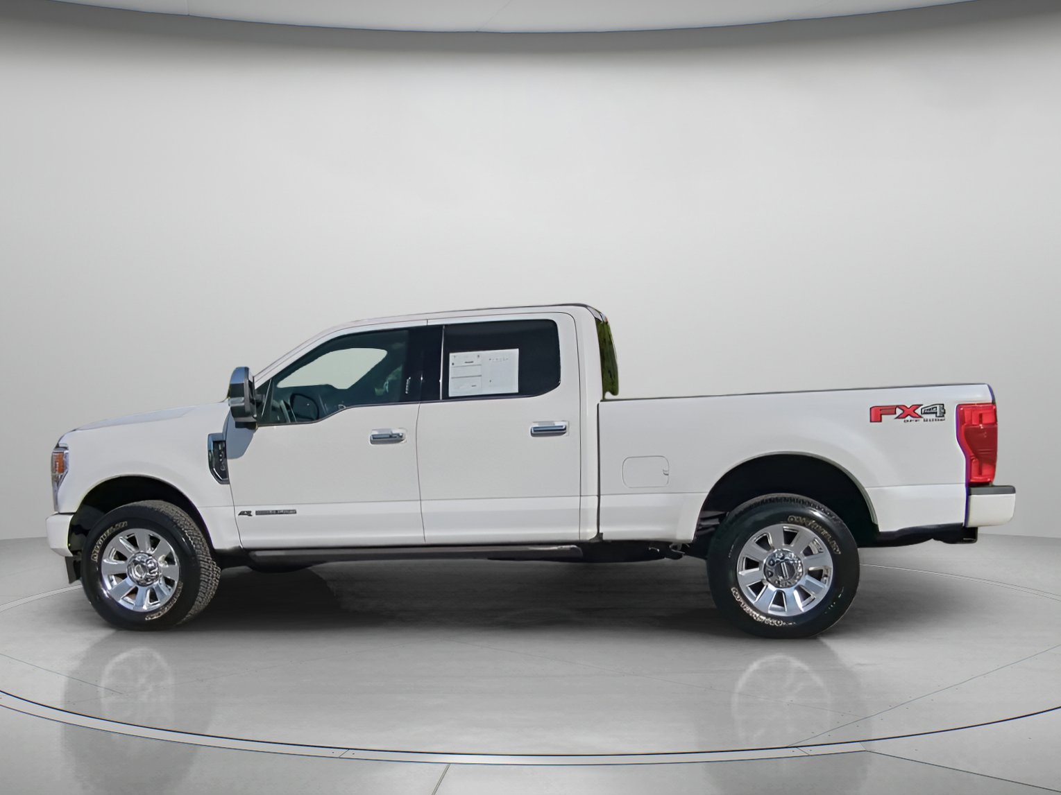 Certified 2022 Ford F250 Platinum w/ FX4 Off-Road Package image 18