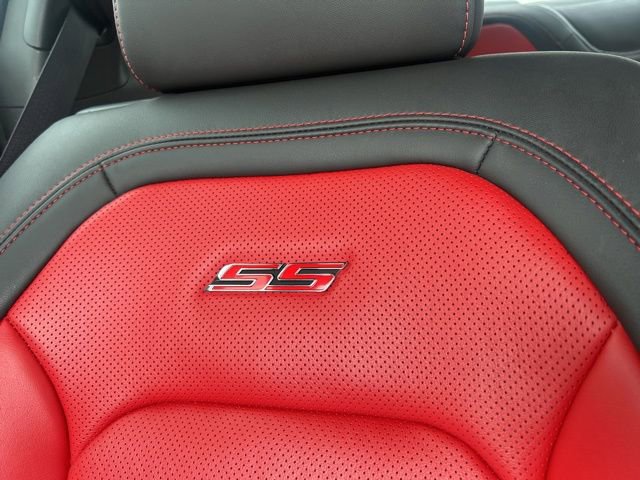 Used 2016 Chevrolet Camaro SS RWD image 32