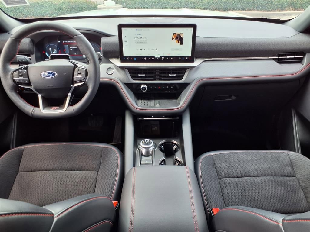 Used 2025 Ford Explorer ST image 9
