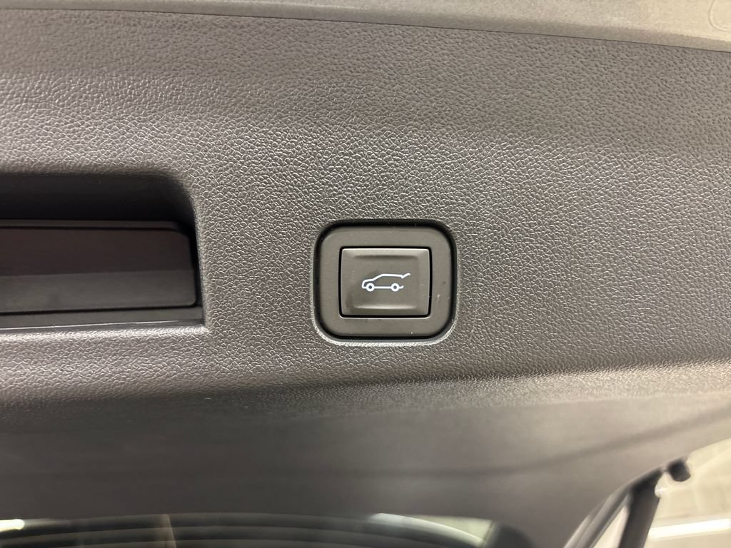 New 2026 GMC Acadia AT4 w/ Luxury Package AWD/4WD image 19