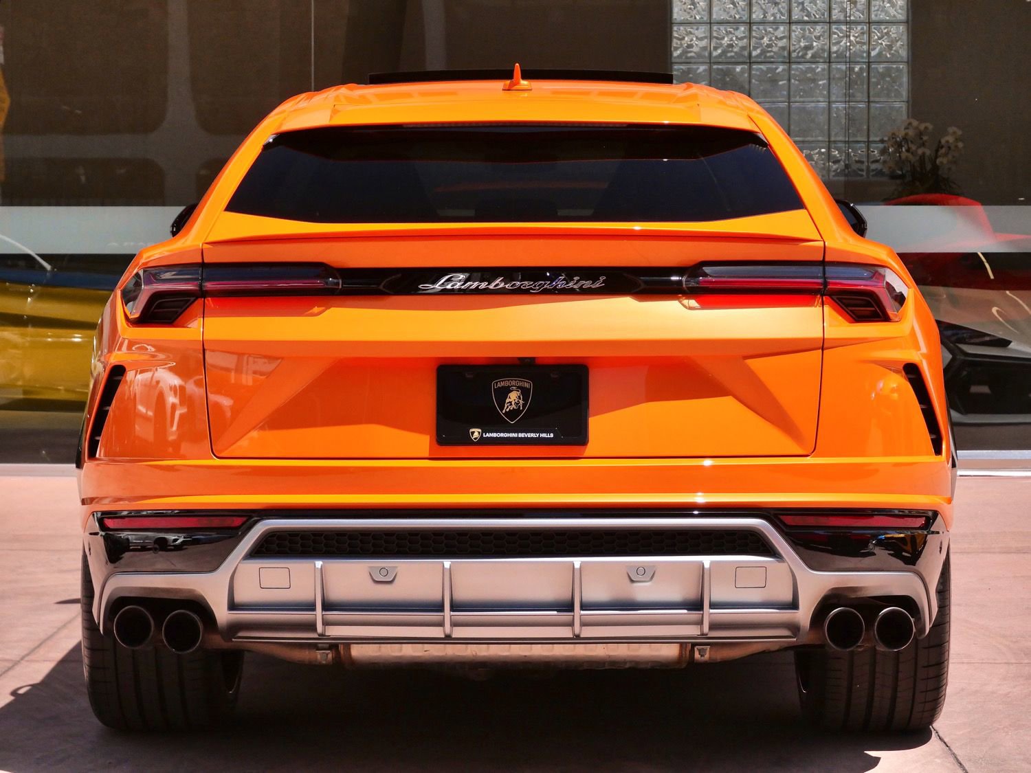 Used 2021 Lamborghini Urus AWD/4WD image 4