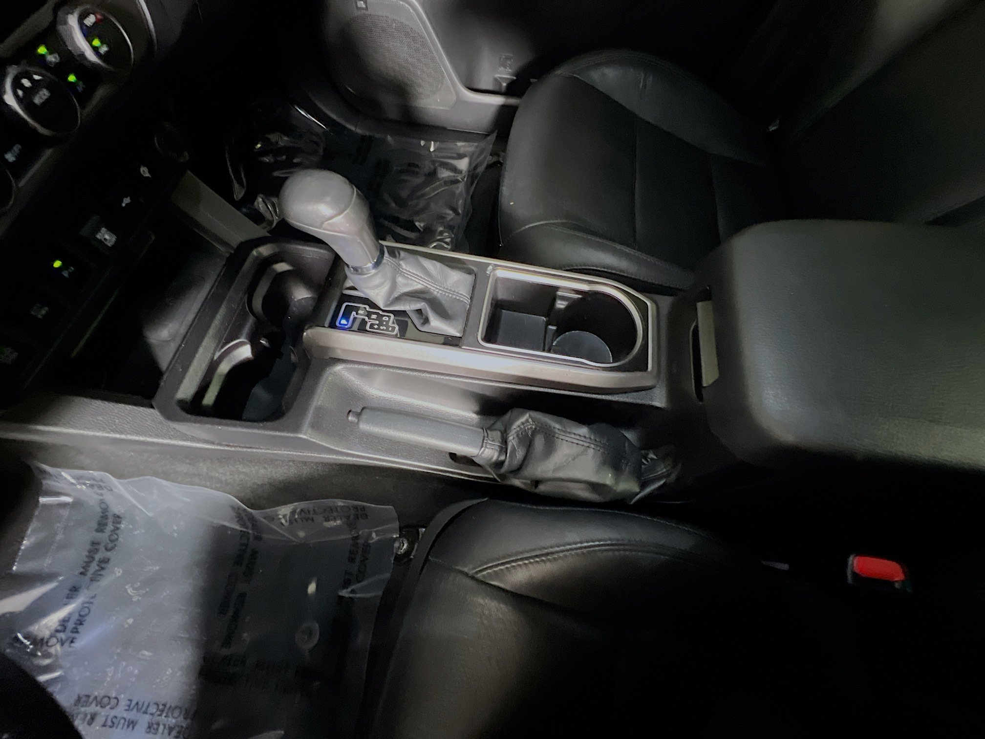 Used 2022 Toyota Tacoma Limited image 24