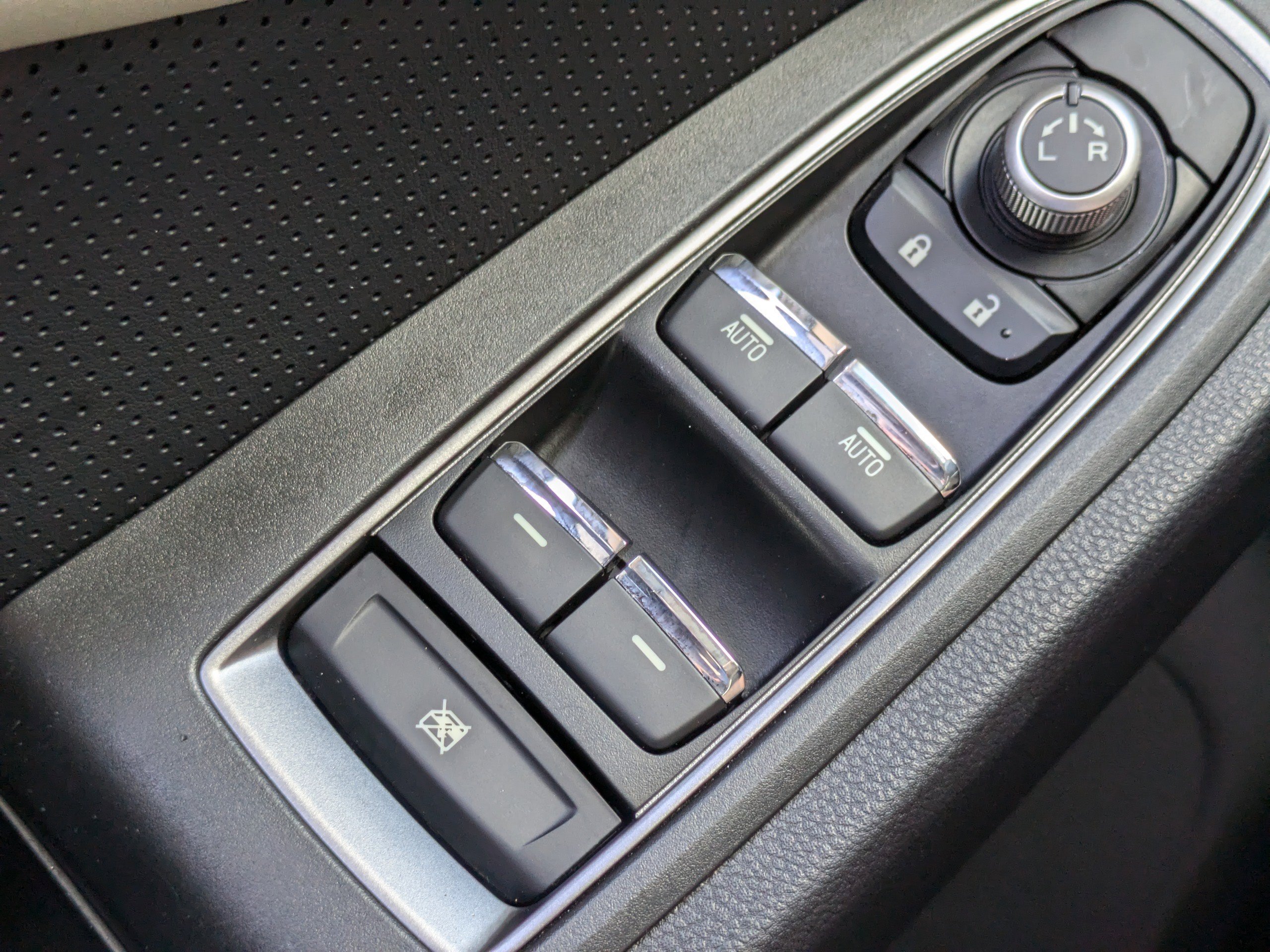 Used 2023 Subaru Ascent Limited image 24