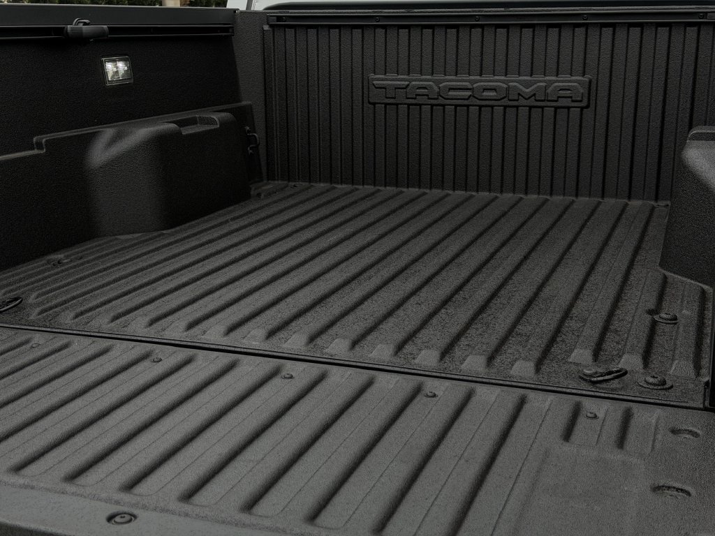 Used 2025 Toyota Tacoma TRD Sport AWD/4WD image 28