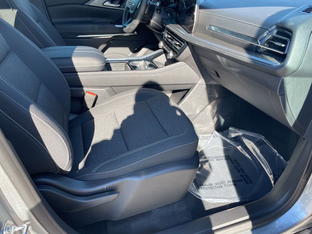 New 2026 Chevrolet Traverse LT w/ Driver Confidence Package image 28