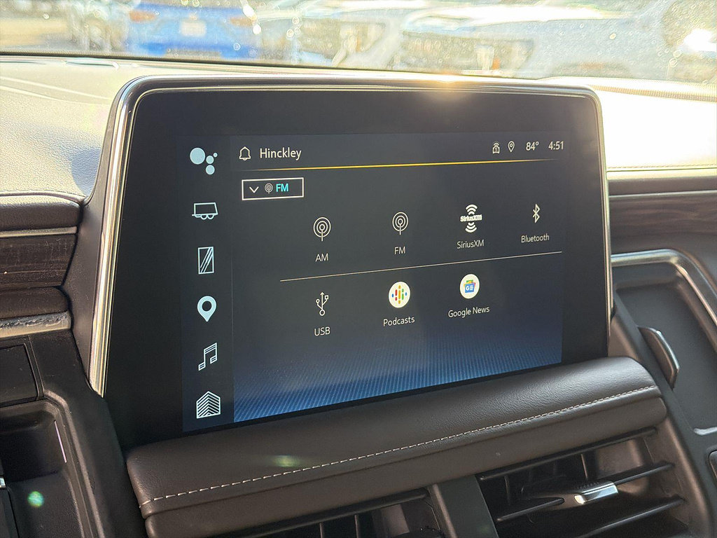 Used 2022 Chevrolet Suburban LT w/ Luxury Package AWD/4WD image 12